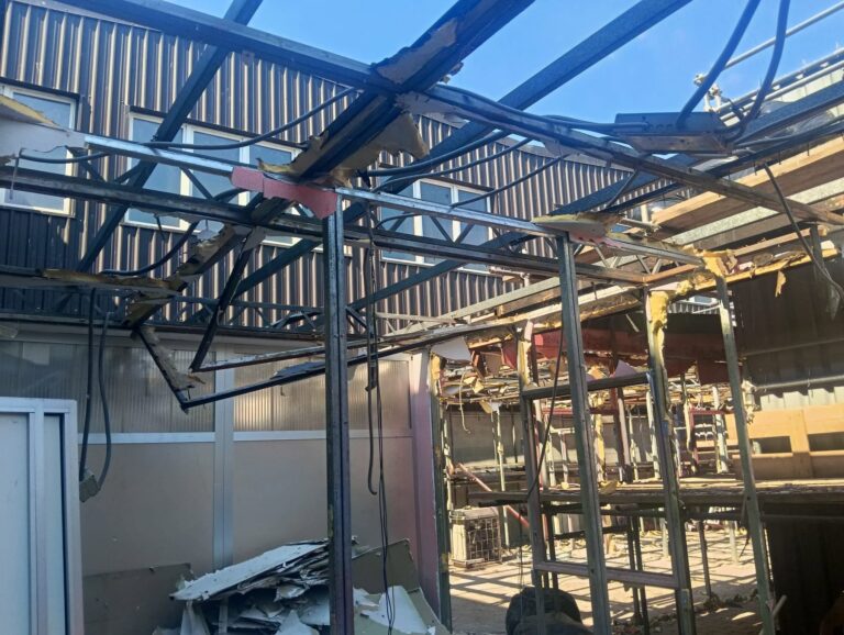 La Loggia Demolizione fabbricato con pareti e soffitto in amianto