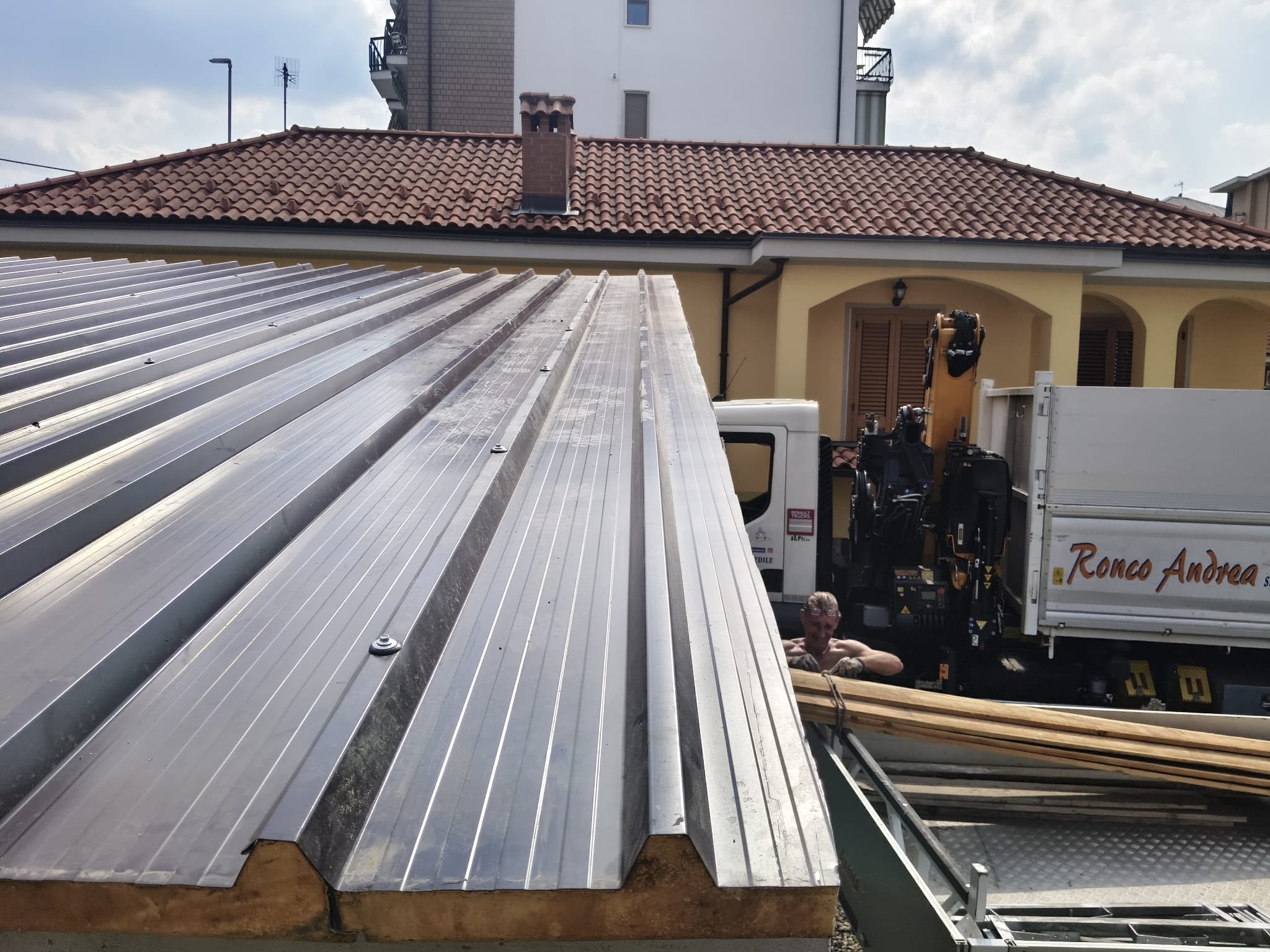 Rimozione del tetto in amianto a San Mauro: bonifica e nuova copertura